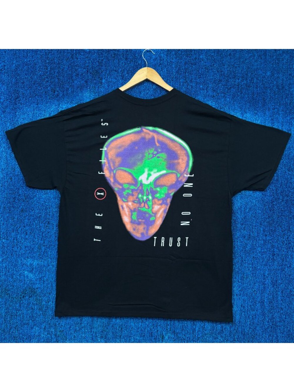 The X Files Trust No One Alien Skull Hyperwave Art Tee XXL